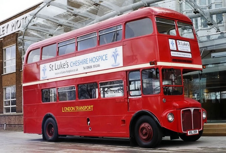 Современный английский автобус